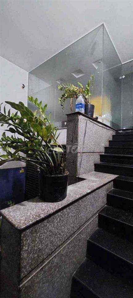Mặt bằng kinh doanh hoặc căn hộ dịch vụ 2 phòng ngủ