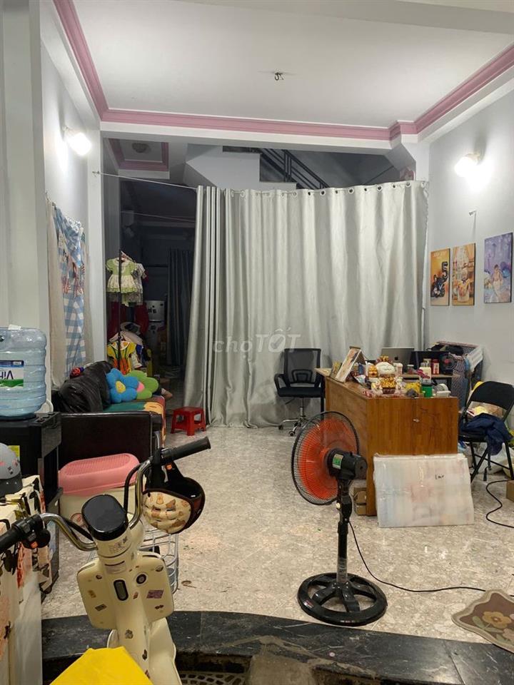 bán nhà mặt tiền đường Nghiêm Toản