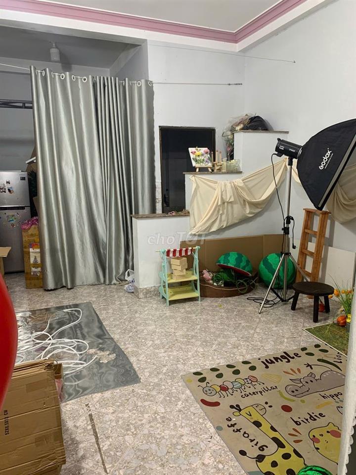 bán nhà mặt tiền đường Nghiêm Toản
