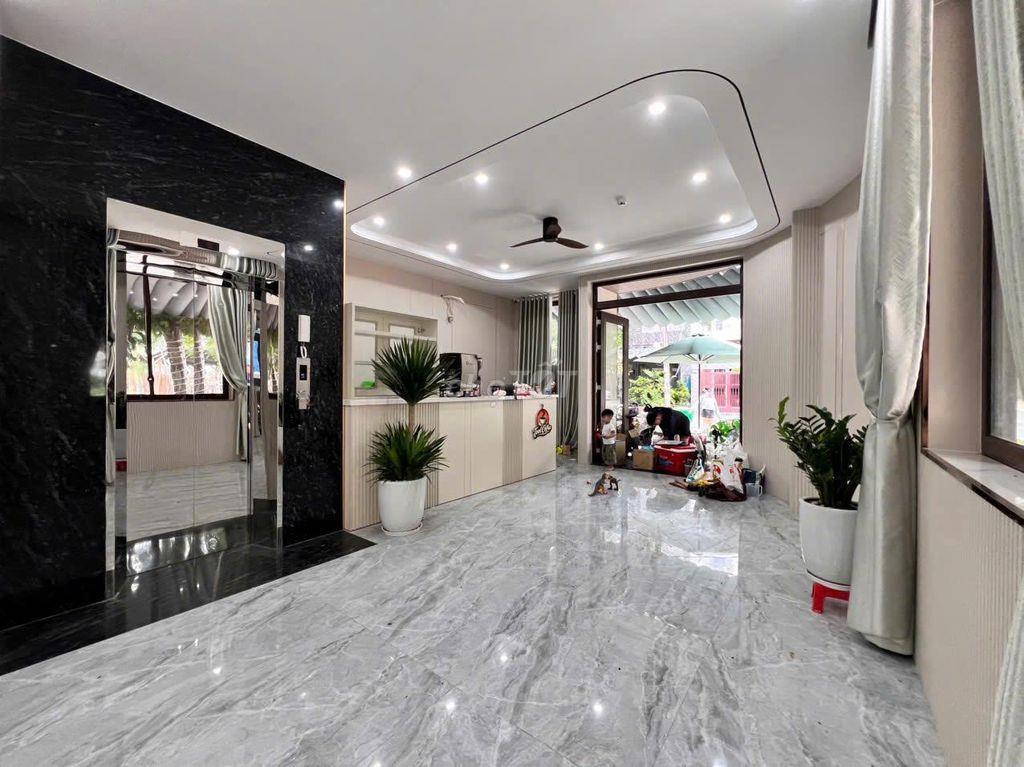 CHO THUÊ MẶT BẰNG KINH DOANH ĐẸP – 2 MẶT TIỀN ĐỐI DIỆN CHUNG CƯ