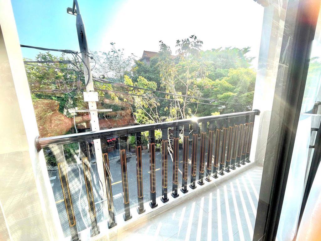 CHO THUÊ CĂN HỘ STUDIO MỚI TINH 2 BAN CÔNG – GẦN CẦU BỜ QUAN