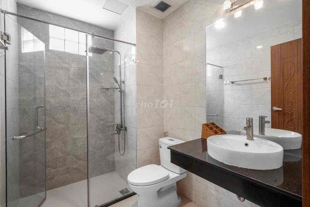 CHO THUÊ STUDIO BAN CÔNG ĐƯỜNG NGUYỄN CỬU VÂN NGAY GIÁP Q1