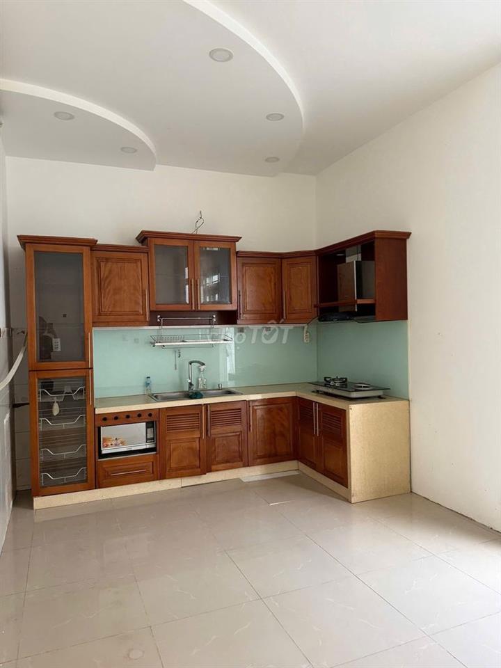 Biệt thự  giá rẻ khu dân cư yên tĩnh ở Bình Chánh