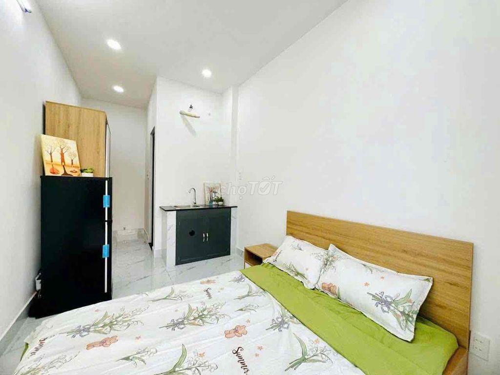PHÒNG BAN CÔNG THOÁNG- PHÒNG MỚI - GẦN CHỢ BÀ CHIỂU