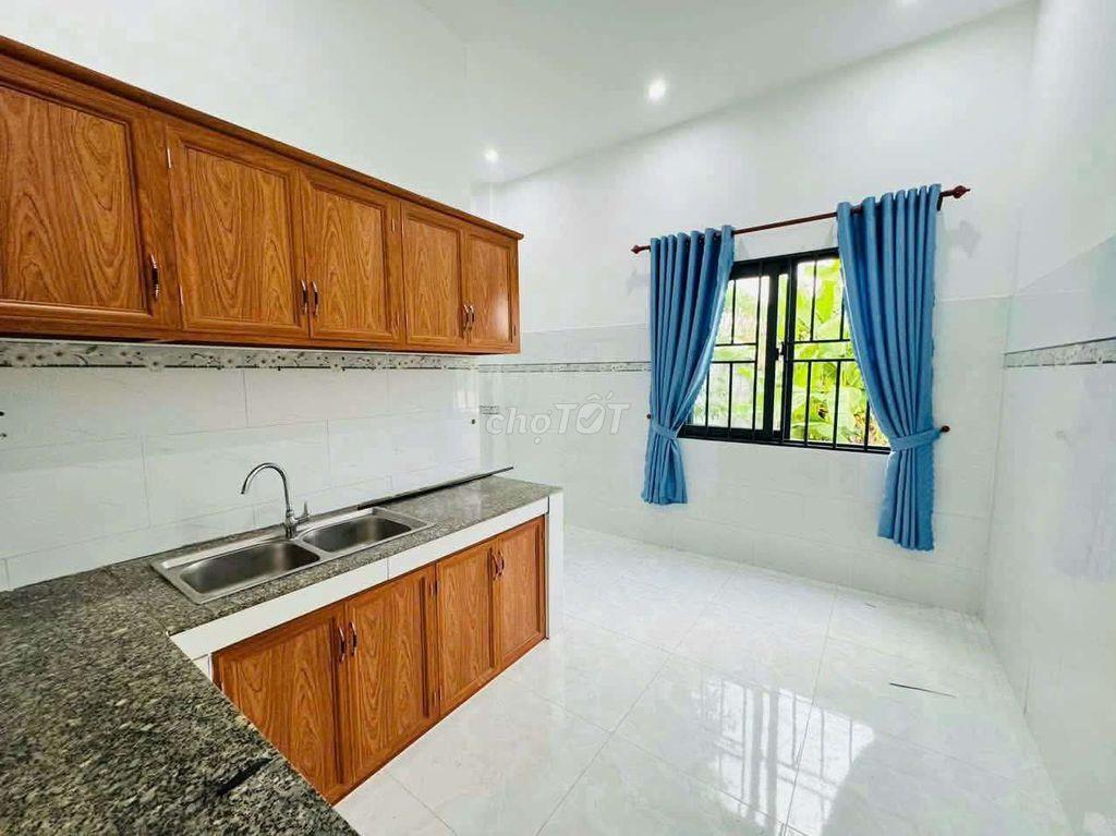 Cần bán căn nhà An Phú Đông chưa qua Quốc lộ