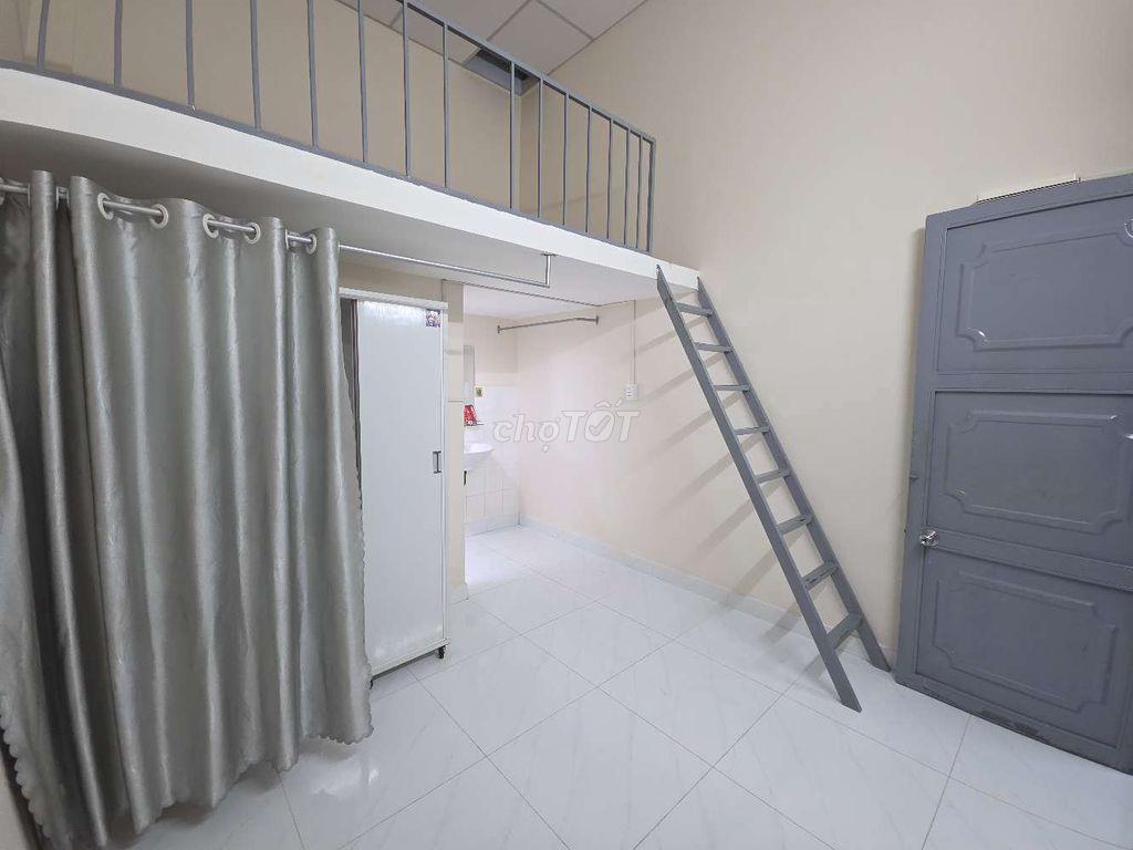 Phòng Duplex Free xe, Free máy giặt, máy lạnh