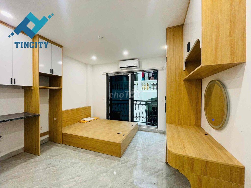 Đầy đủ nội thất có tủ lạnh , máy giặt riêng ,…