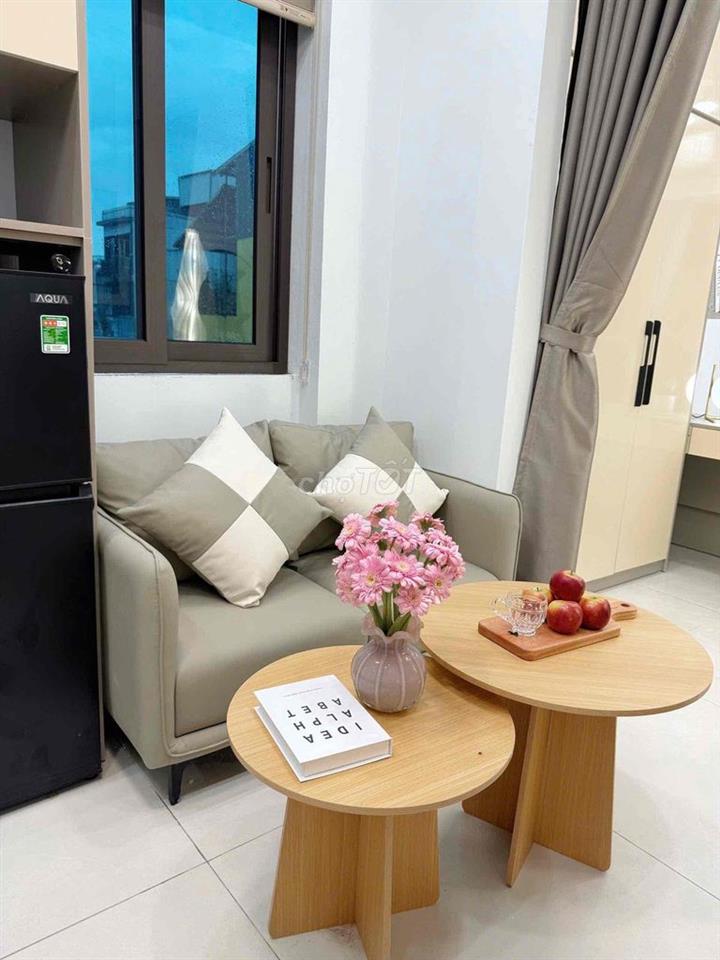 Nhà mặt phố , oto đỗ ngay cửa