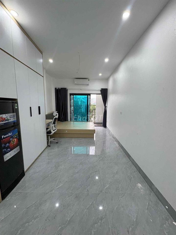4tr2-4tr5 - view ban công - oto đỗ cửa- ngay ga tàu điện