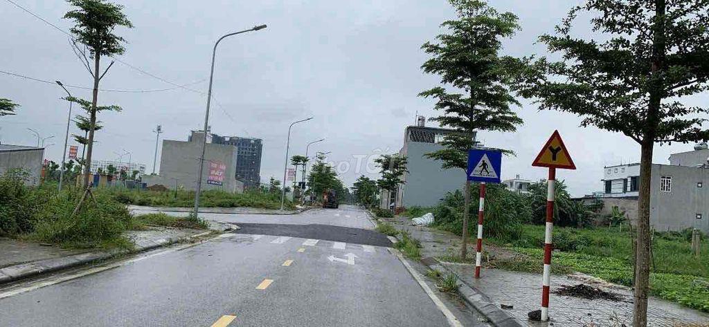 Bán đất chính chủ 100m² mặt sau Hồ Điều Hòa Quang Trung – Phổ Yên