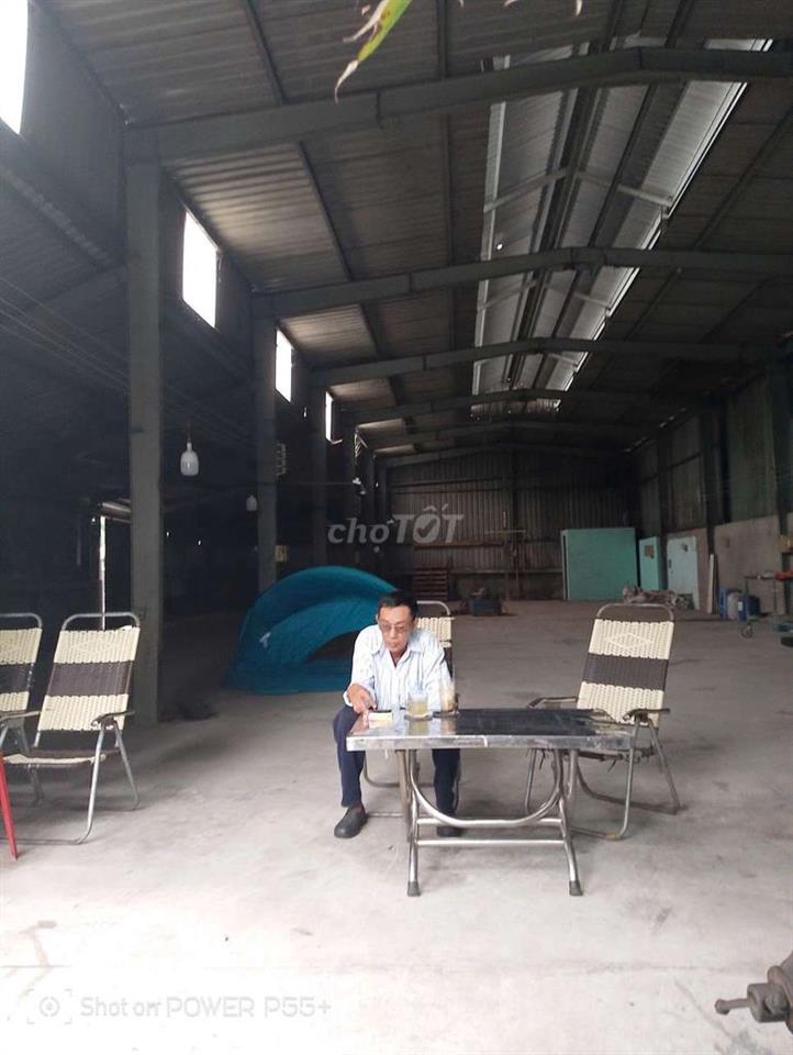 Cho thuê kho xưởng 300m vuông