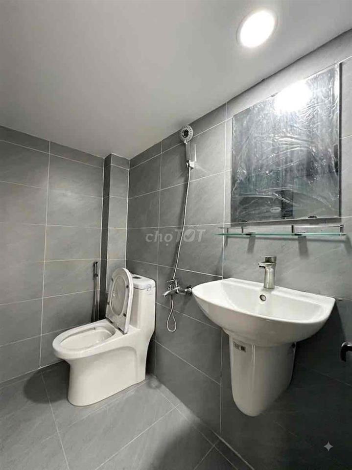 KHAI TRƯƠNG TRỌ FULL NT NGAY UNG VĂN KHIÊM SÁT UTH-HUTECH-FTU2-UEF