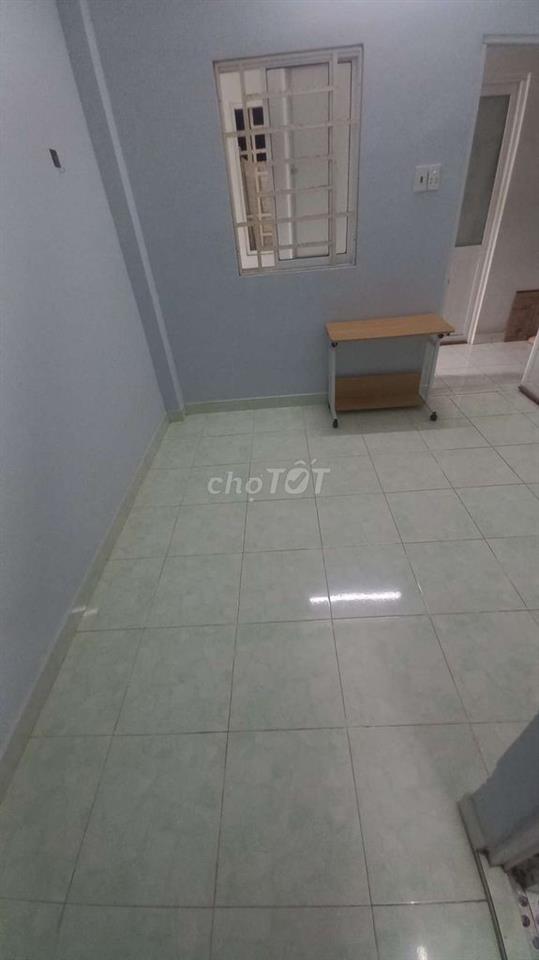 ​Cho thuê phòng trọ Quận 4 an ninh, WC riêng – Gần các trường ĐH, Chợ 