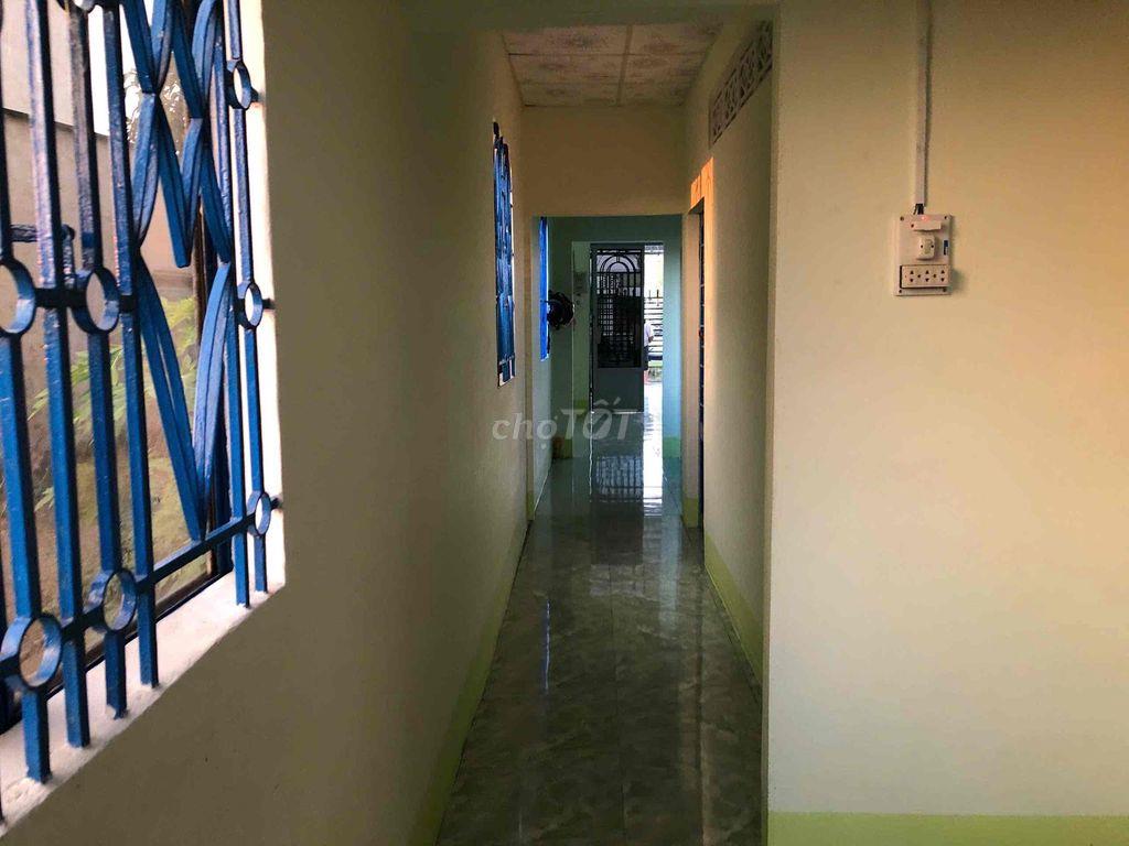 Chính chủ bán gấp nhà sau Cây xăng bà Chính vào 800m