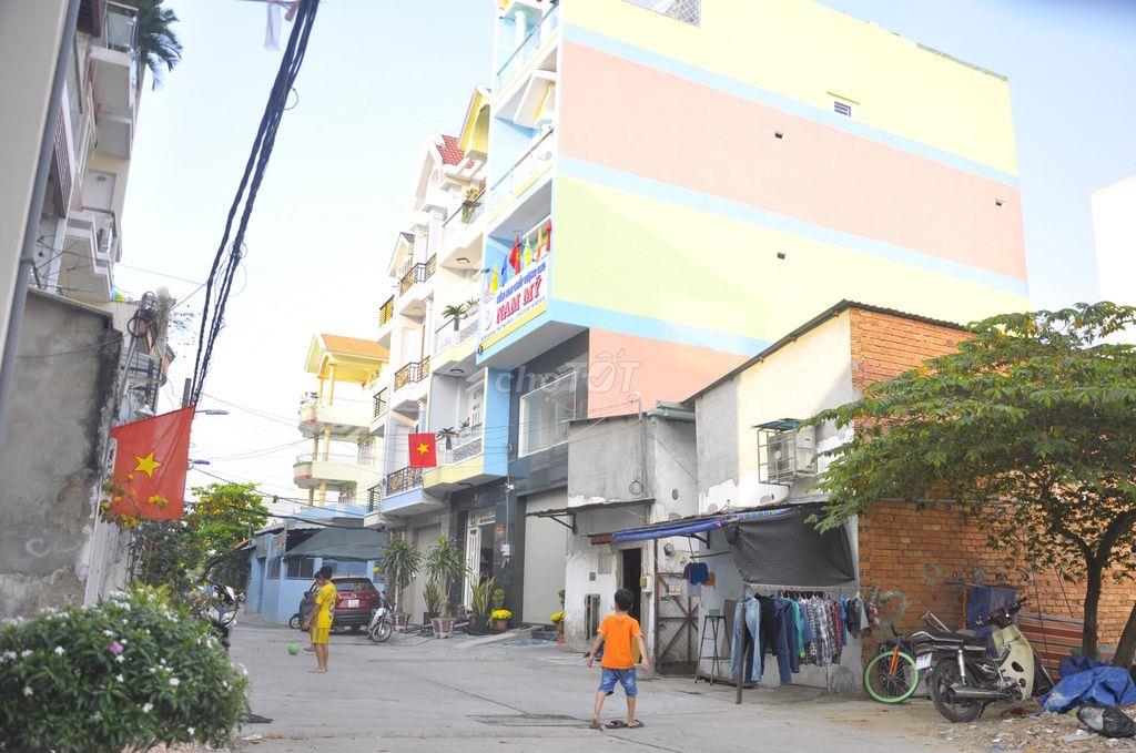 Hẻm 379/32 Tân Hòa Đông xe Ô tô đến nhà