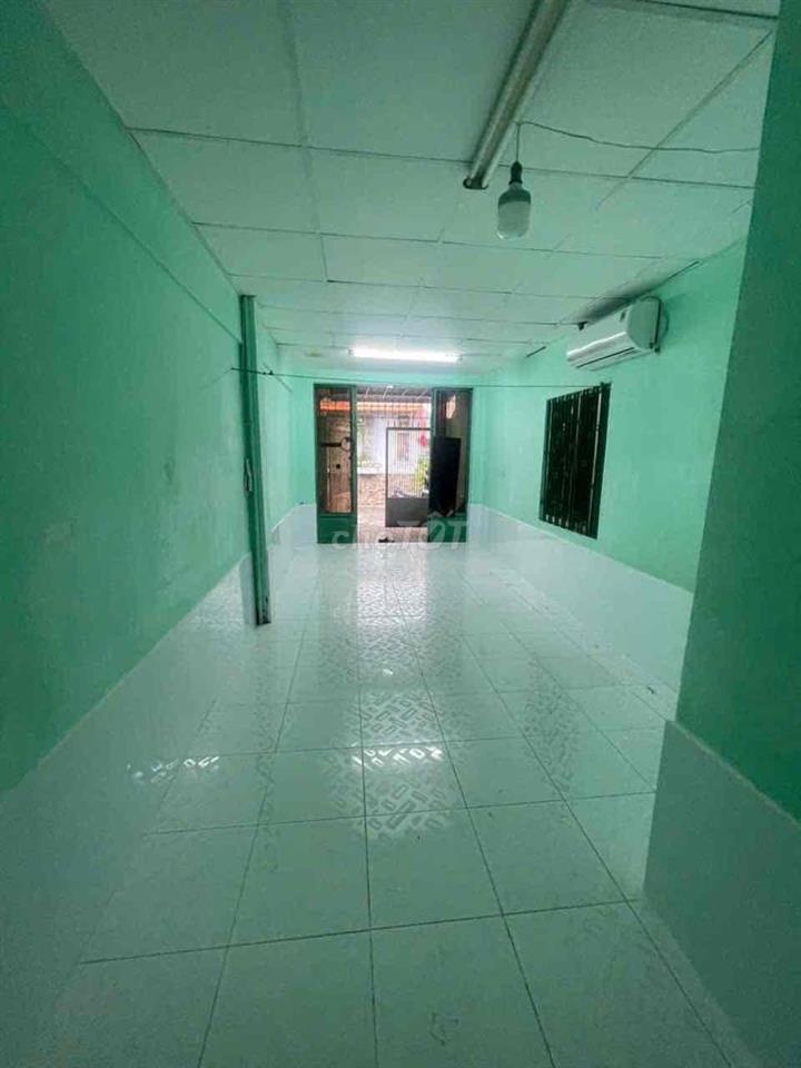 phòng mặt tiền hẻm cụt quận 3