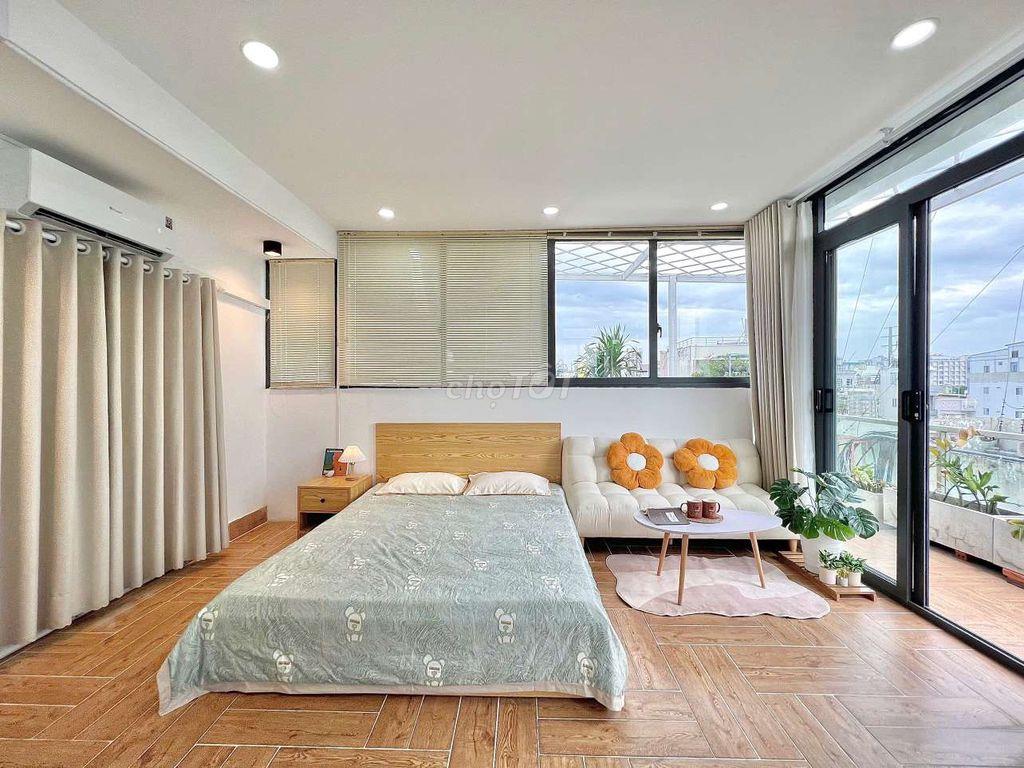 Studio ban công - Gần Lotte, đại học RMIT, Crescent Mall, Trung Sơn..