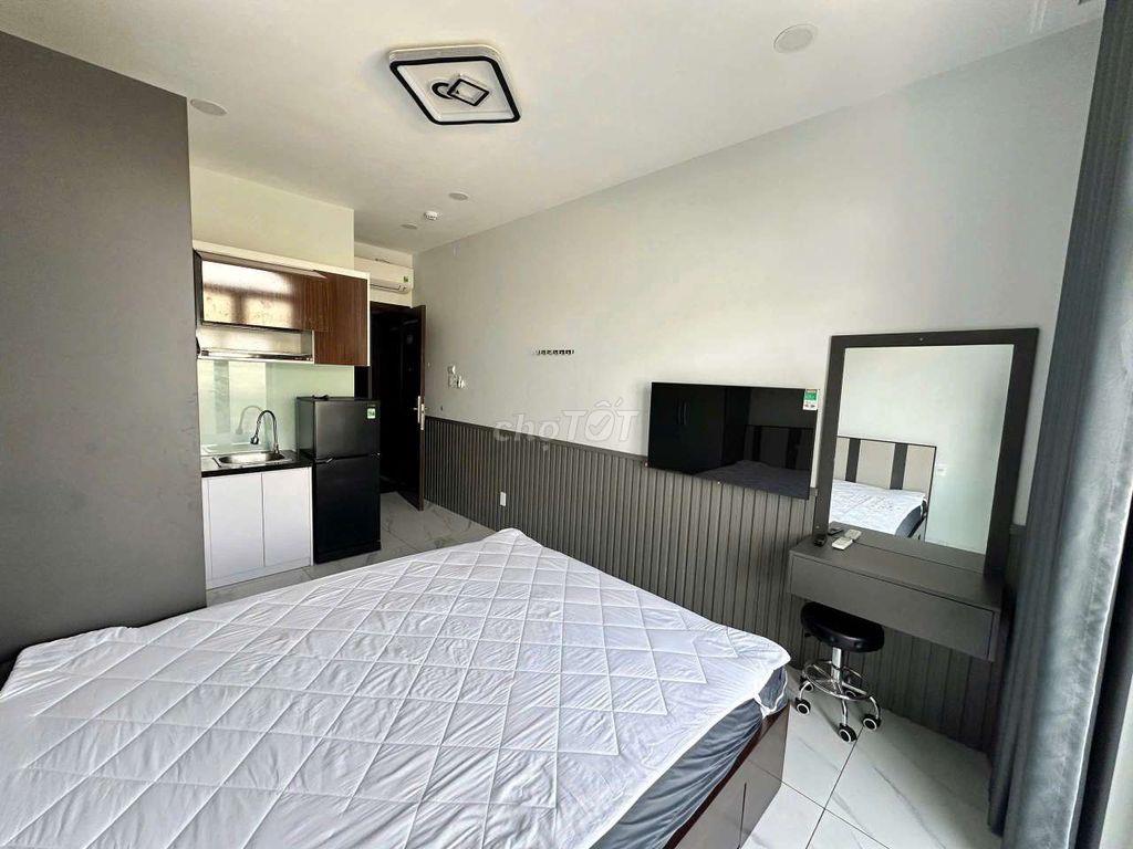 Studio ban công - Gần Lotte, đại học RMIT, Crescent Mall, Trung Sơn..