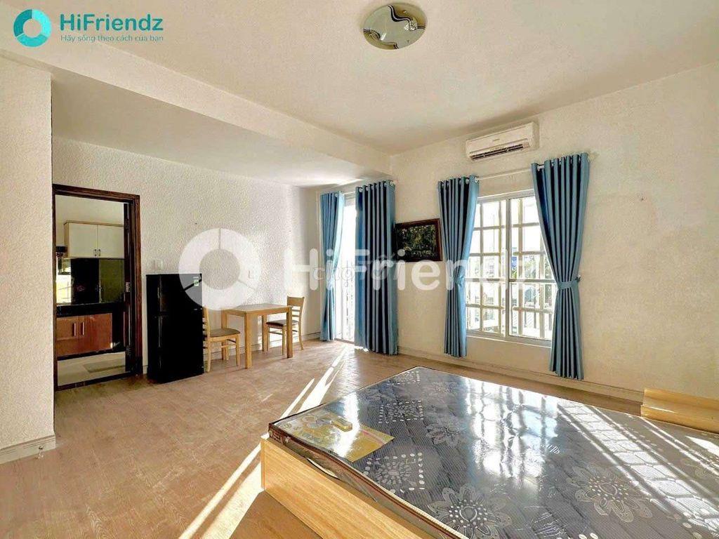 Studio ban công - Gần Lotte, đại học RMIT, Crescent Mall, Trung Sơn..