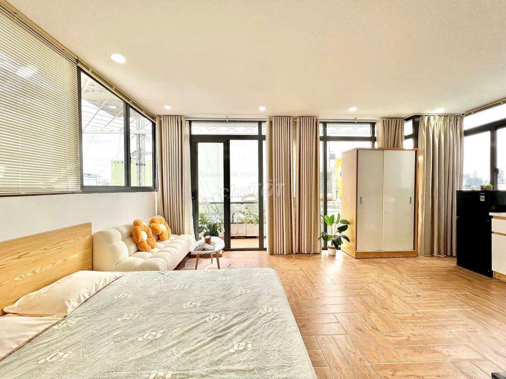 Studio ban công - Gần Lotte, đại học RMIT, Crescent Mall, Trung Sơn..