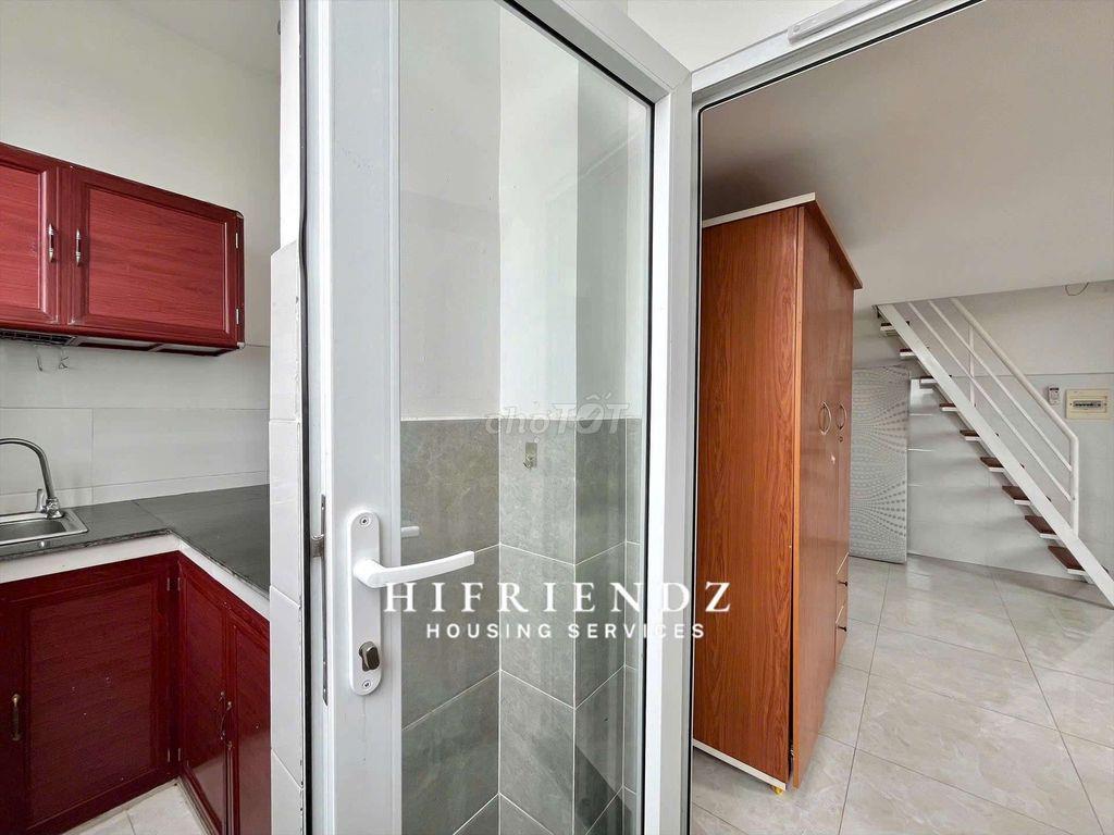 Duplex ban công - Gần Lotte, đại học UFM, RMIT, Crescent Mall, Kênh Tẻ