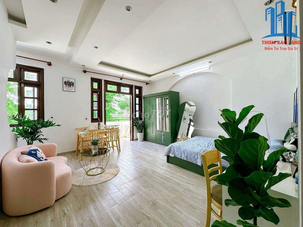 Studio ban công Tách bếp - Gần Lotte, cầu Kênh Tẻ, ĐH Nguyễn Tất Thành