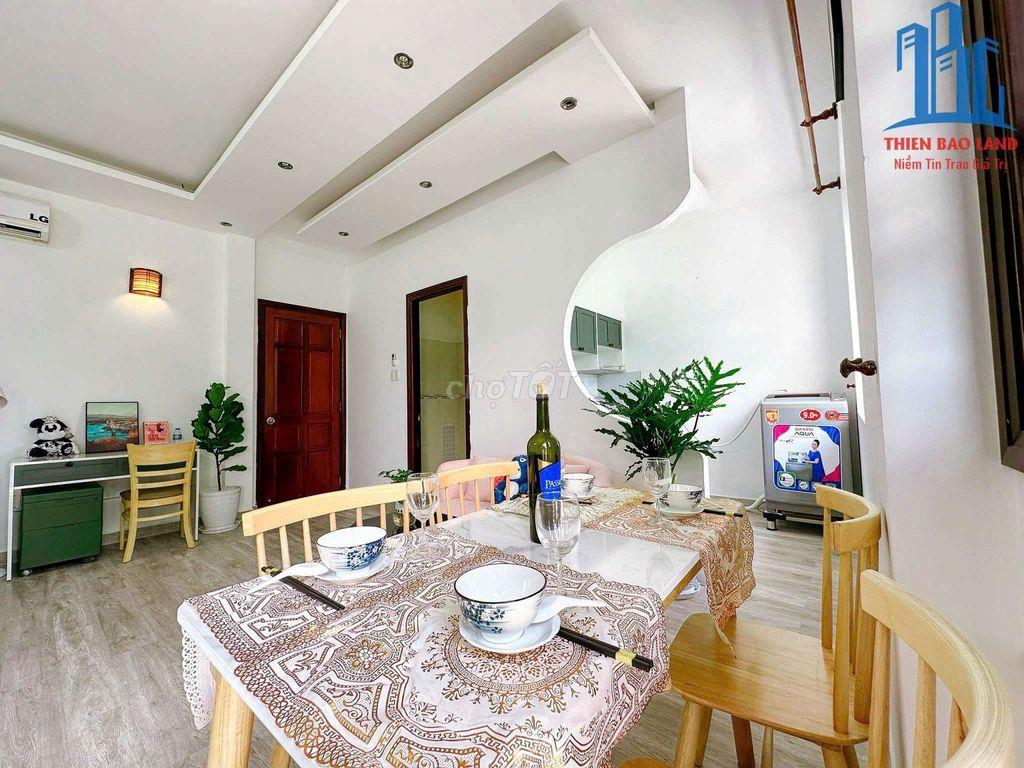 Studio ban công Tách bếp - Gần Lotte, cầu Kênh Tẻ, ĐH Nguyễn Tất Thành