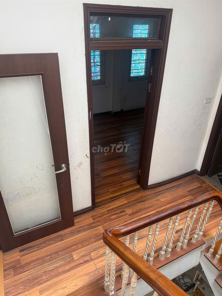 Cho thuê nhà riêng 3 tầng rất đẹp tại phố Tân Ấp, quận Ba Đình, HN