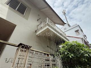  Cho thuê nhà 3 tầng rất đẹp tại mặt phố Tân Ấp, quận Ba Đình, HN