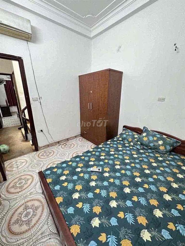 cho thuê nhà nguyên căn 3 tầng tại Ngõ 273 Đê La Thành