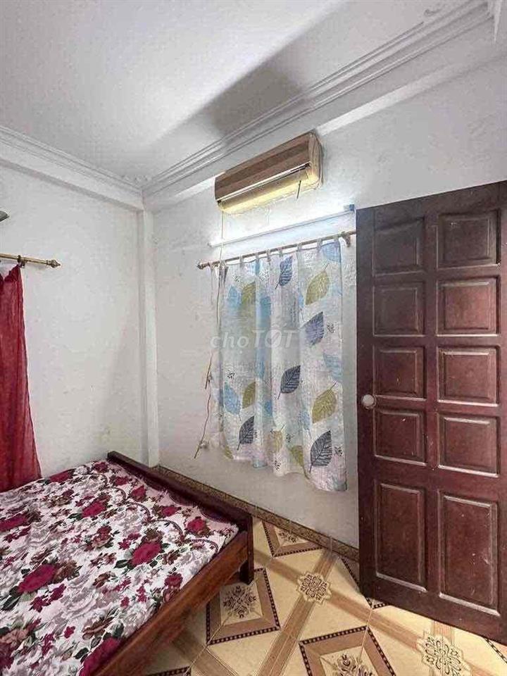 cho thuê nhà nguyên căn 3 tầng tại Ngõ 273 Đê La Thành
