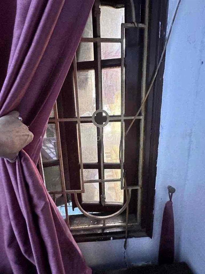 cho thuê nhà nguyên căn 3 tầng tại Ngõ 273 Đê La Thành