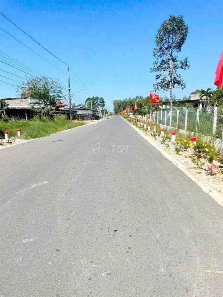 NHÀ VƯỜN 600M2 GIÁ 650 TRIỆU SIÊU ÊM TẠI BÌNH DƯƠNG!