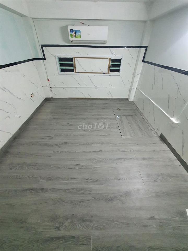 Phòng có máy lạnh, giá rẻ, thích hợp nam ở