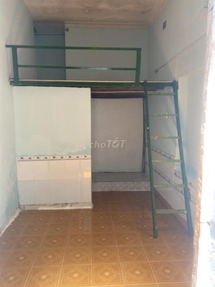 Phòng trọ giá cực rẻ Bình Thạnh ( có Wc, gác riêng )