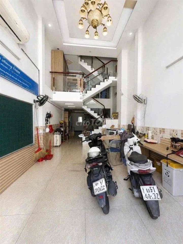 Nhà 5 tầng - Hẻm 8m - cách mt Lê Đức Thọ 50m