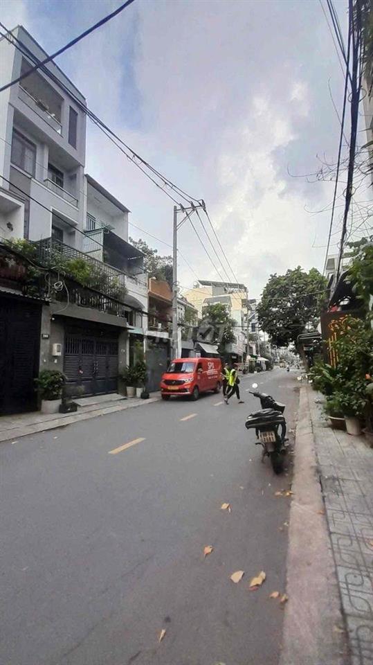 cần bán gấp MT Nguyễn Văn Công 4x17m. có giá đẹp