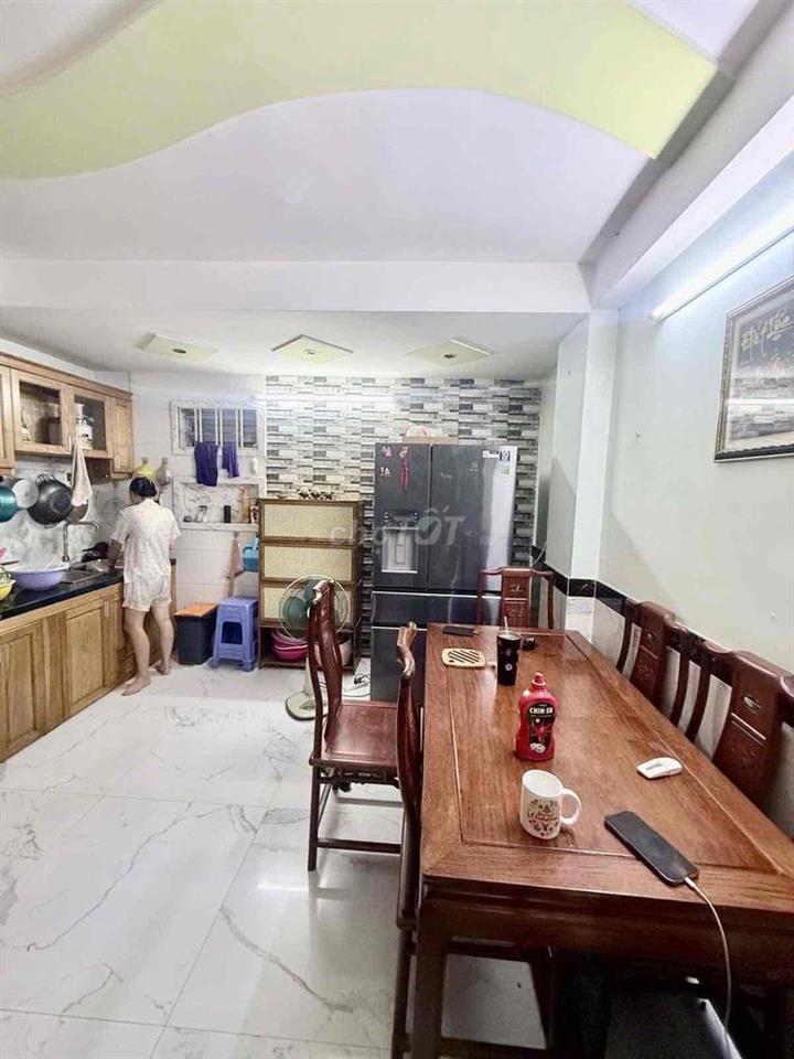 Nhà 5 tầng. hẻm xe tải cách nt Quang Trung chỉ 70m