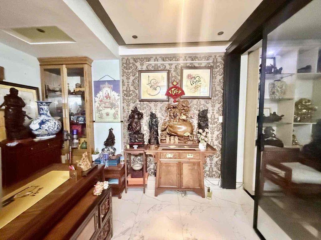 Nhà 5 tầng. hẻm xe tải cách nt Quang Trung chỉ 70m