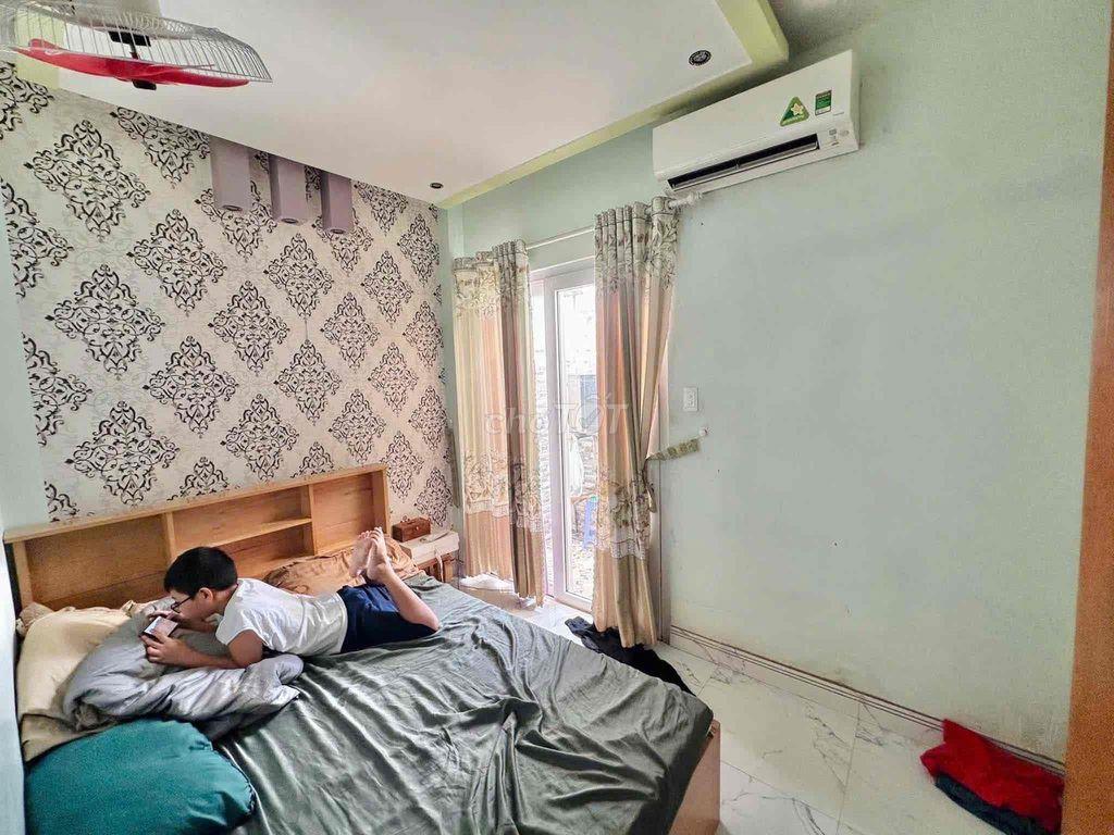 Nhà 5 tầng. hẻm xe tải cách nt Quang Trung chỉ 70m