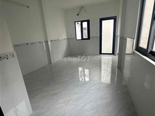 miễn phí tiền phòng tháng 8. Phòng mới xây gần iuh, cđ bách khoa