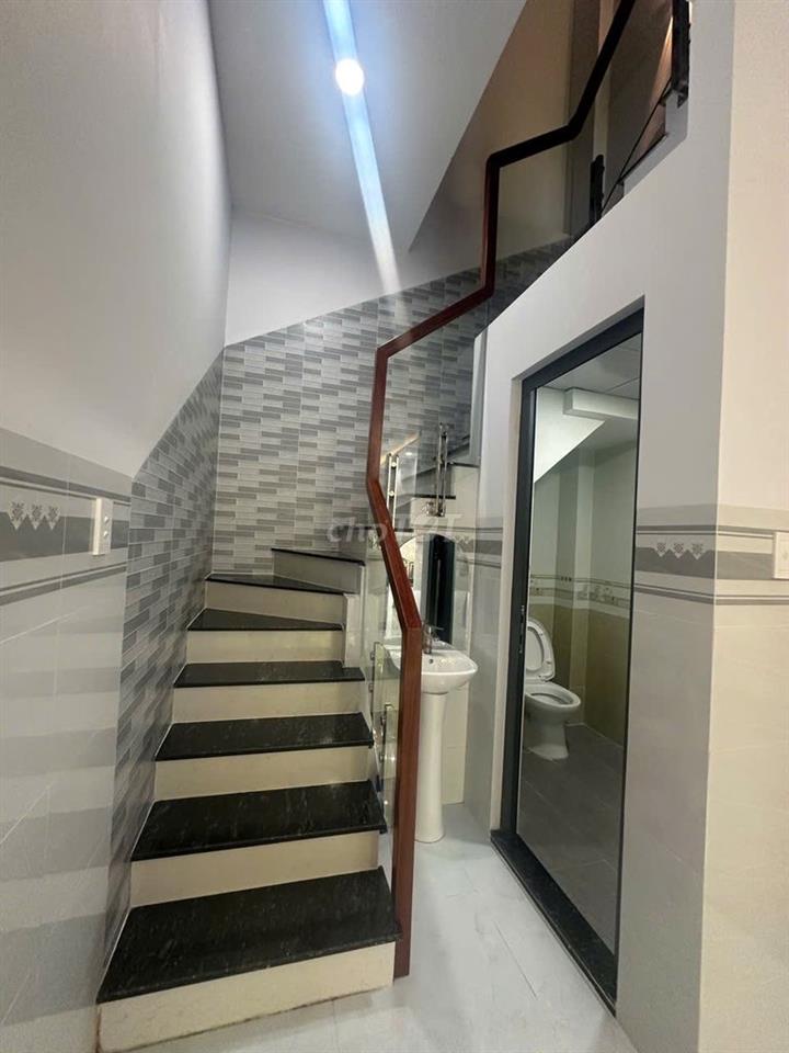 BÁN NHÀ MỚI XÂY KHU DÂN CƯ ỔN ĐỊNH 
