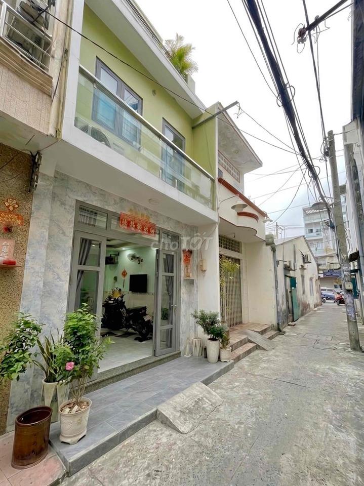 Bán nhà HXH MINH PHỤNG Q.11 , 35m2 , 3 Tầng , Cách 1 Căn ra mặt tiền
