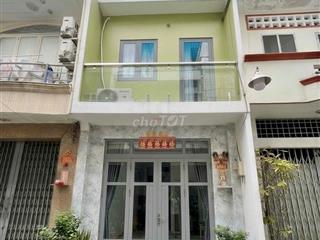 Bán nhà HXH MINH PHỤNG Q.11 , 35m2 , 3 Tầng , Cách 1 Căn ra mặt tiền