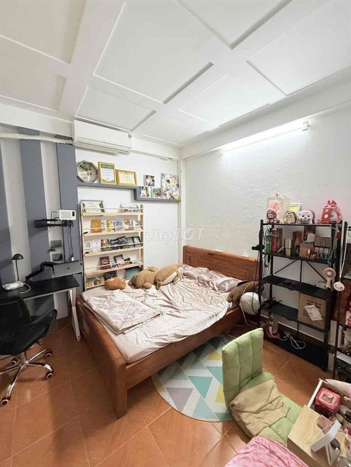 Bán nhà HXH MINH PHỤNG Q.11 , 35m2 , 3 Tầng , Cách 1 Căn ra mặt tiền