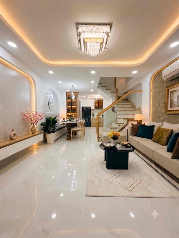 Hẻm 4m Trường Sa Q.3 , Ngang 4,2m , 3 Tầng 3PN , Nhỉnh 7Ty