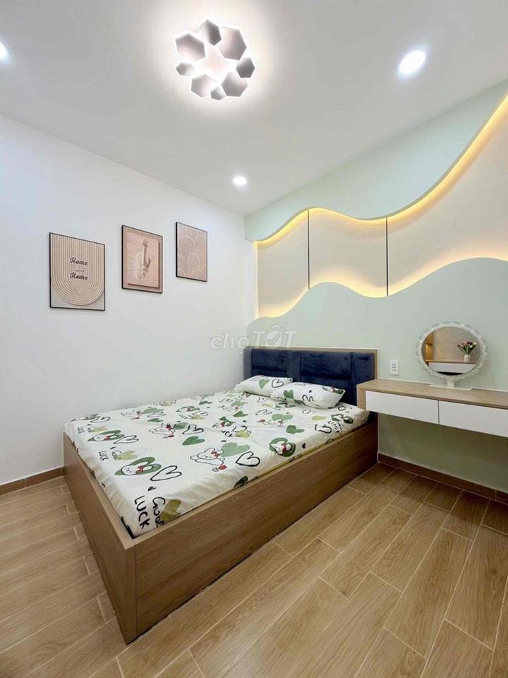 Hẻm 4m Trường Sa Q.3 , Ngang 4,2m , 3 Tầng 3PN , Nhỉnh 7Ty