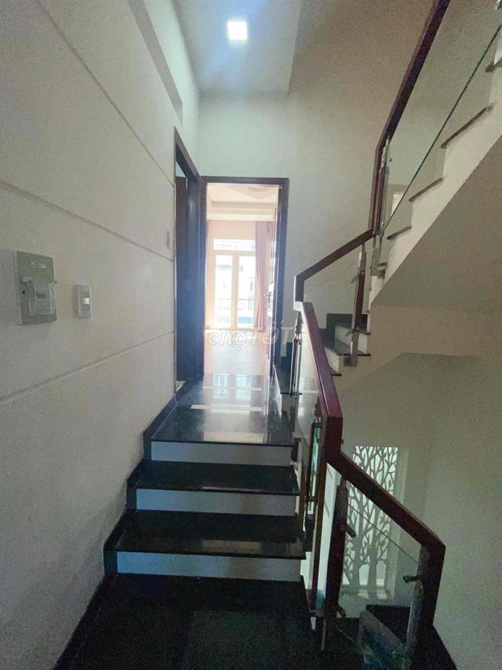Cho thuê nhà nguyên căn, HXH 7m Tô Hiệu, DTSD 230m2, 1 PK, 1 bếp, 5PN,