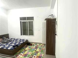 Phòng vskk, cửa sổ 3tr3 Mễ Trì Hạ