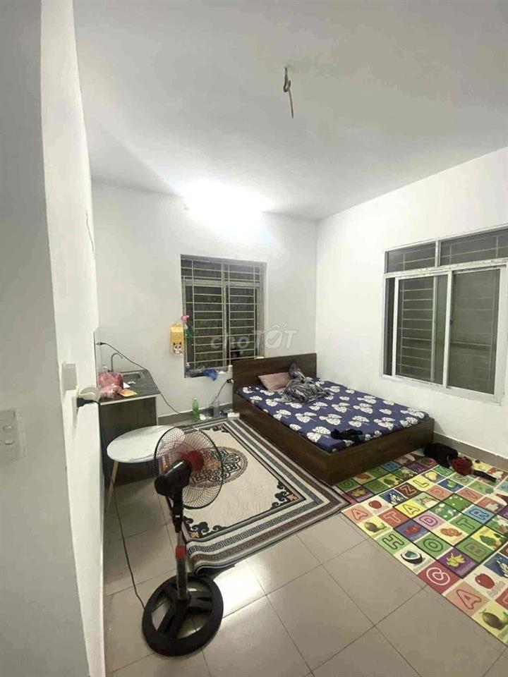 Phòng vskk, cửa sổ 3tr3 Mễ Trì Hạ